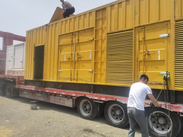 常德除了负载情况和发动机维护，还有哪些因素会影响 200kw 柴油发电机的油耗？