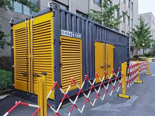 常德如何使用转速表检查发动机的转速？