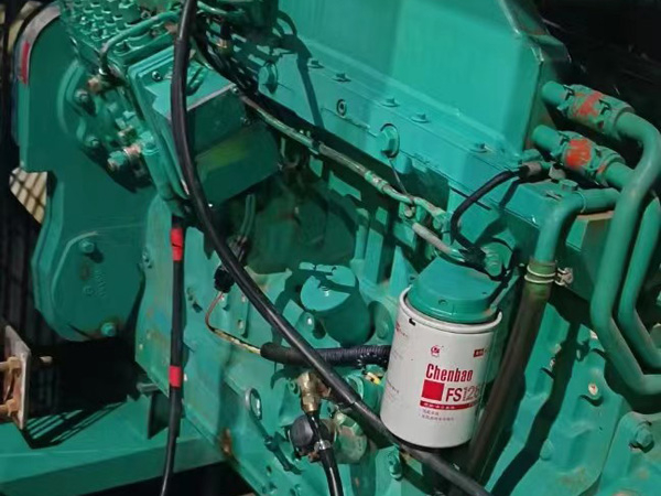 常德如何确定新的发电机组控制系统是否与原系统兼容？