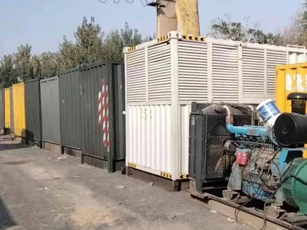 常德200KW柴油发电机机组每小时油耗是多少？